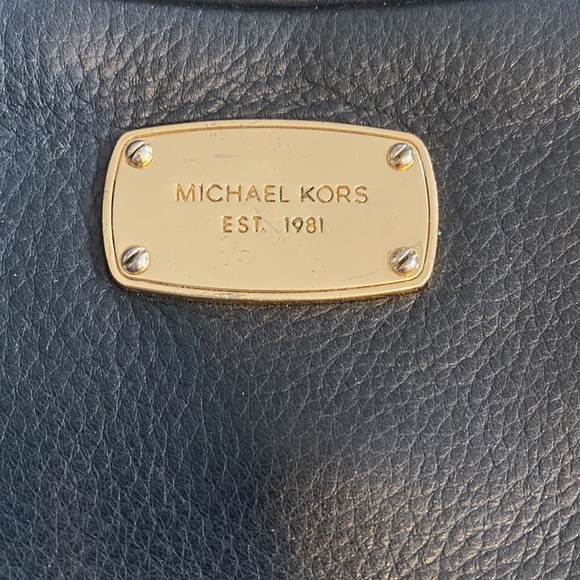 Michael Kors crossbody - Picture 2 of 5